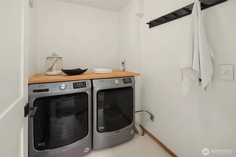 Property photo for 8410 Se 47th Place, Mercer Island photo 23