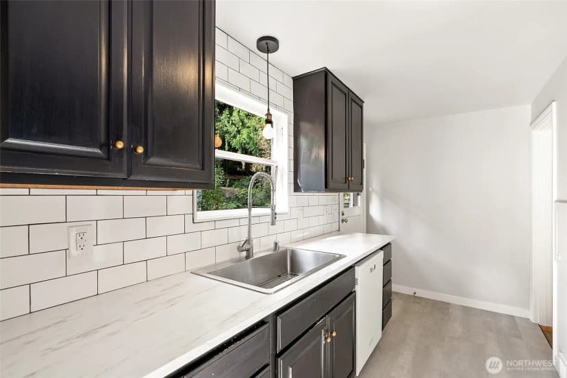 Property photo for 4515 49th Avenue S, Seattle photo 11