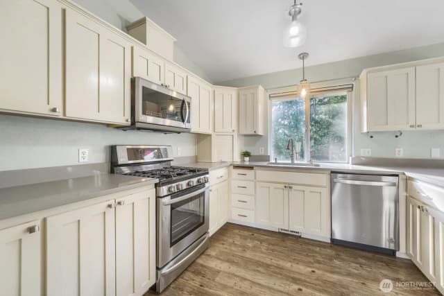 Property photo for 11404 173rd Avenue Ct E, Bonney Lake photo 5