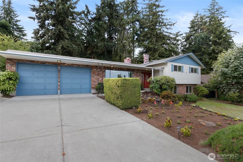 Property photo for 741 S 295th Place, Federal Way photo 2