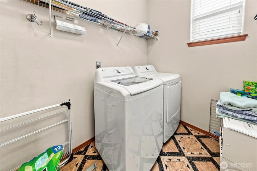 Property photo for 8442 Bainbridge Loop Ne, Lacey photo 19