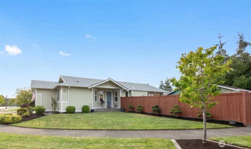 Property photo for 8442 Bainbridge Loop Ne, Lacey photo 2