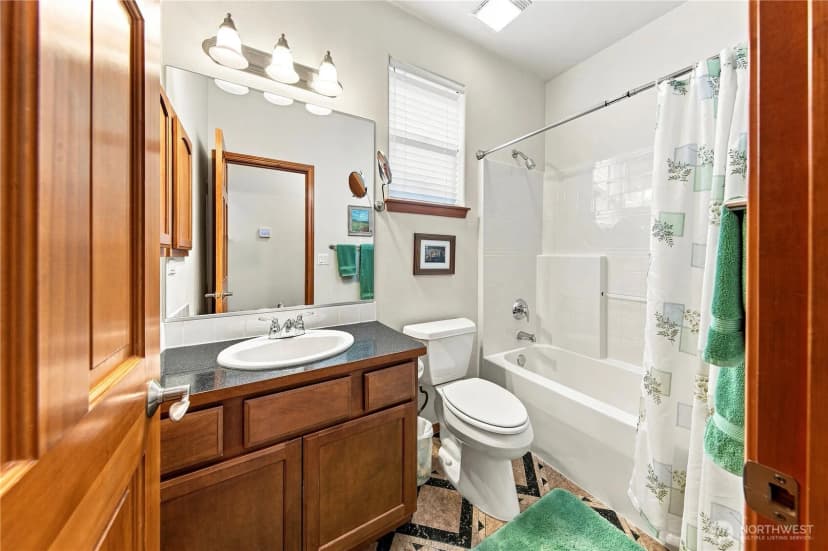 Property photo for 8442 Bainbridge Loop Ne, Lacey photo 18