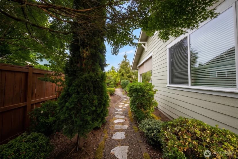 Property photo for 8442 Bainbridge Loop Ne, Lacey photo 26