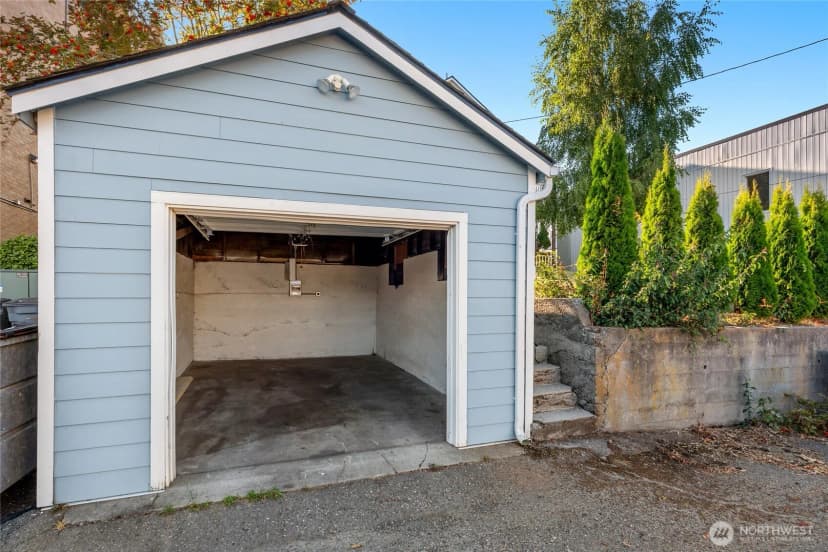 Property photo for 3413 Colby Avenue, Everett photo 28