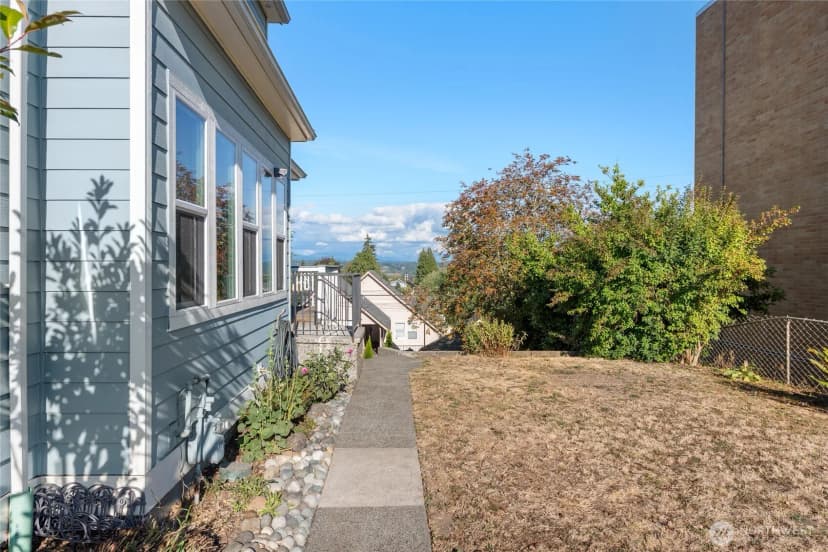 Property photo for 3413 Colby Avenue, Everett photo 25