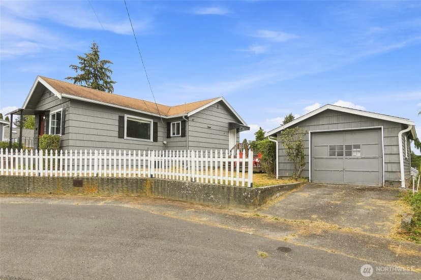 Property photo for 1912 7th Street, Bremerton photo 29