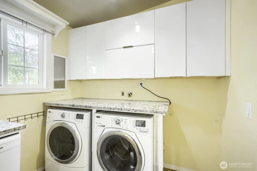 Property photo for 3707 Sw 105th Street, Seattle photo 10