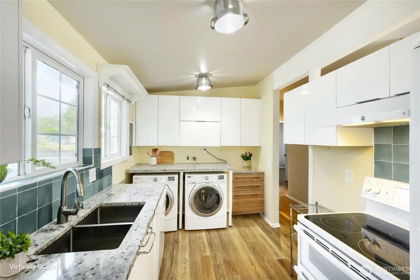 Property photo for 3707 Sw 105th Street, Seattle photo 9