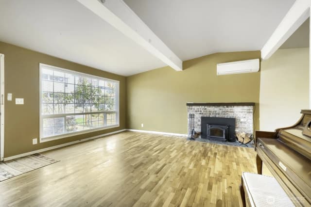 Property photo for 3707 Sw 105th Street, Seattle photo 2