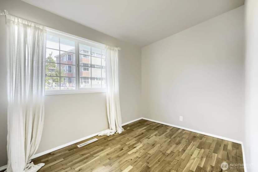 Property photo for 3707 Sw 105th Street, Seattle photo 17