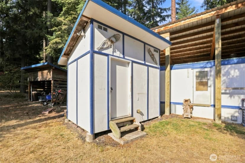Property photo for 570 W Pacific Avenue, Ronald photo 13