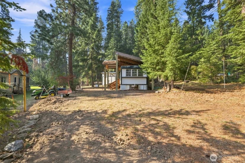 Property photo for 570 W Pacific Avenue, Ronald photo 20