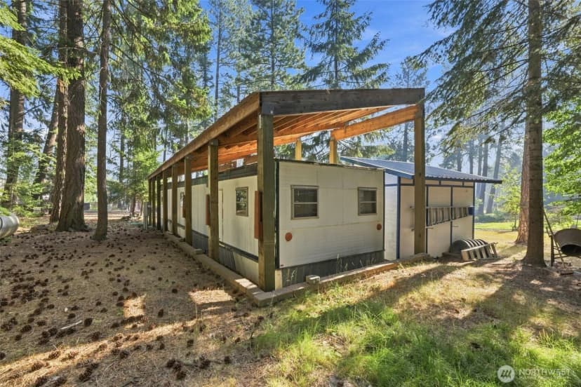Property photo for 570 W Pacific Avenue, Ronald photo 19