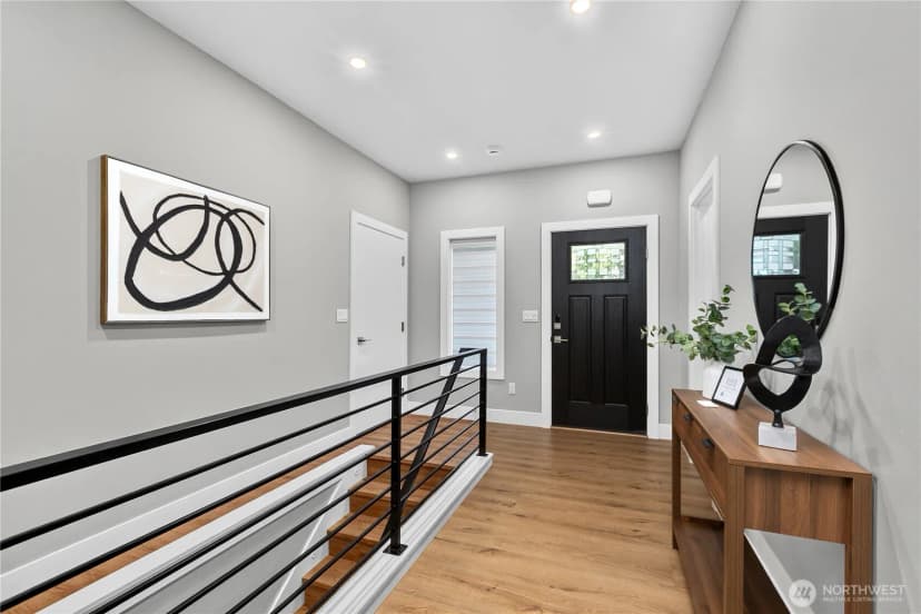 Property photo for 20 Sweetclover Circle, Bellingham photo 3