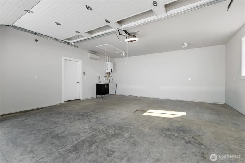 Property photo for 20 Sweetclover Circle, Bellingham photo 36