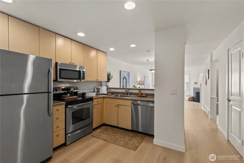Property photo for 16101 Bothell Everett Hwy #i3, Mill Creek photo 12