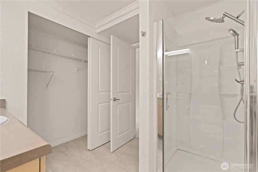 Property photo for 16101 Bothell Everett Hwy #i3, Mill Creek photo 23