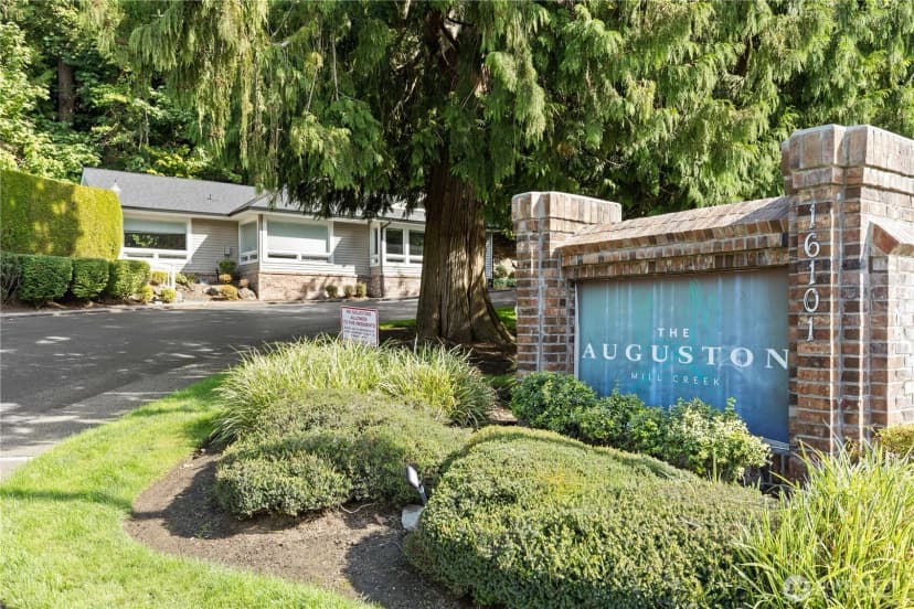 Property photo for 16101 Bothell Everett Hwy #i3, Mill Creek photo 20