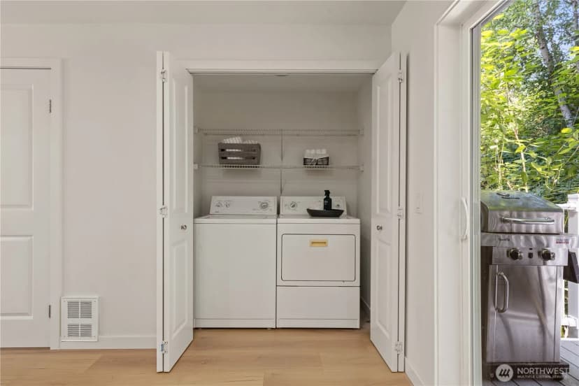 Property photo for 16101 Bothell Everett Hwy #i3, Mill Creek photo 14