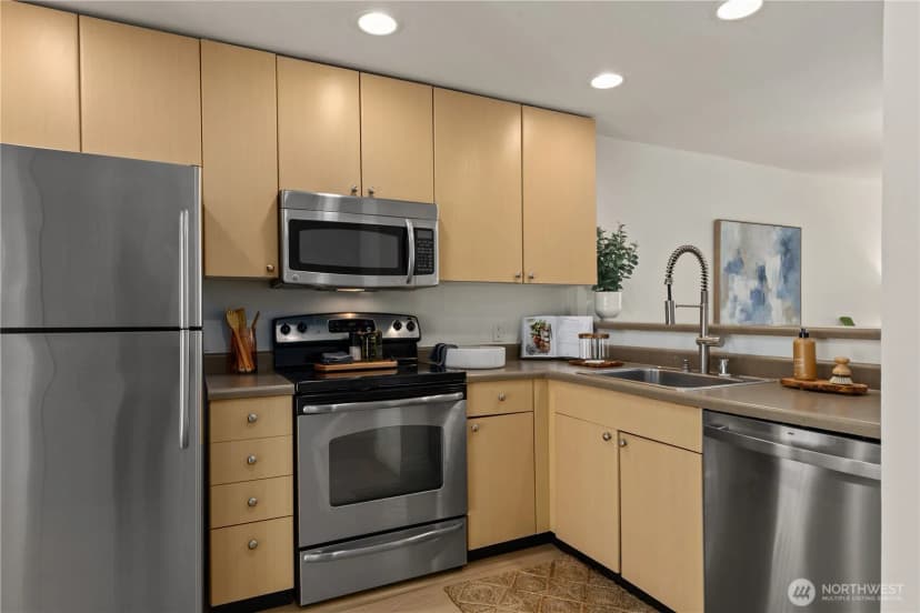 Property photo for 16101 Bothell Everett Hwy #i3, Mill Creek photo 10