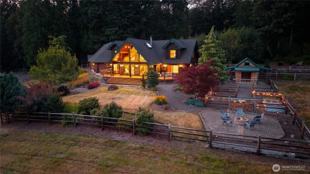 Property photo for 18617 320th Avenue Ne, Duvall photo 3