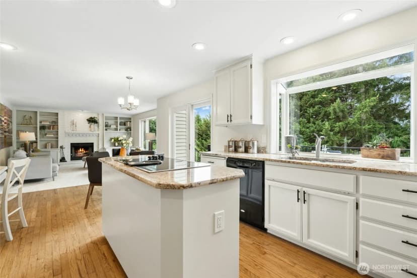 Property photo for 6531 154th Place Se, Bellevue photo 14