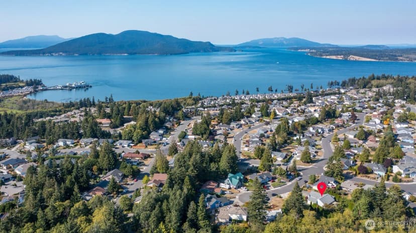 Property photo for 4603 San Juan Avenue, Anacortes photo 38