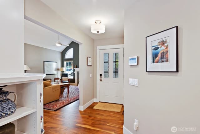 Property photo for 4603 San Juan Avenue, Anacortes photo 4