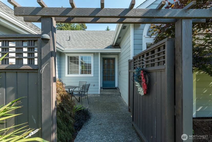 Property photo for 4603 San Juan Avenue, Anacortes photo 3