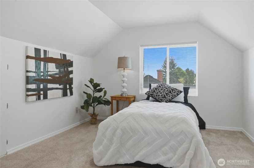 Property photo for 7432 S 118th Place, Seattle photo 14