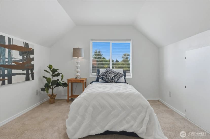 Property photo for 7432 S 118th Place, Seattle photo 13