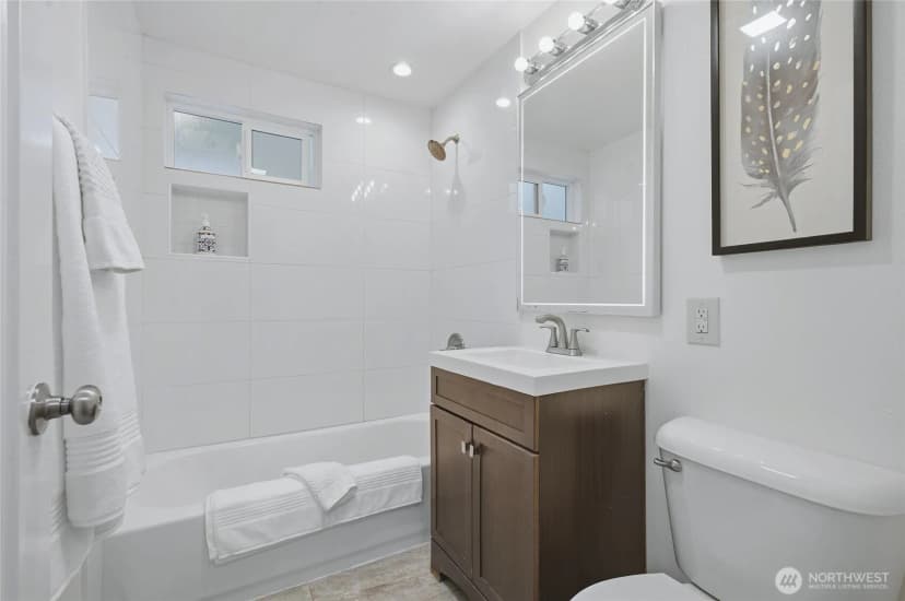 Property photo for 7432 S 118th Place, Seattle photo 12