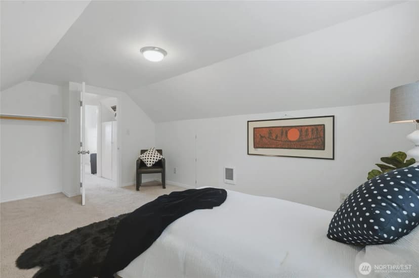 Property photo for 7432 S 118th Place, Seattle photo 17