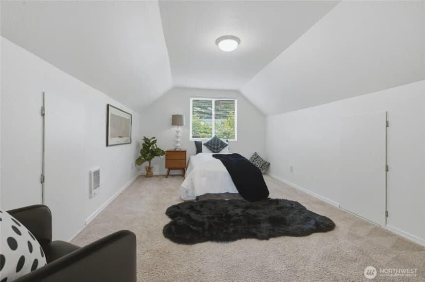 Property photo for 7432 S 118th Place, Seattle photo 16