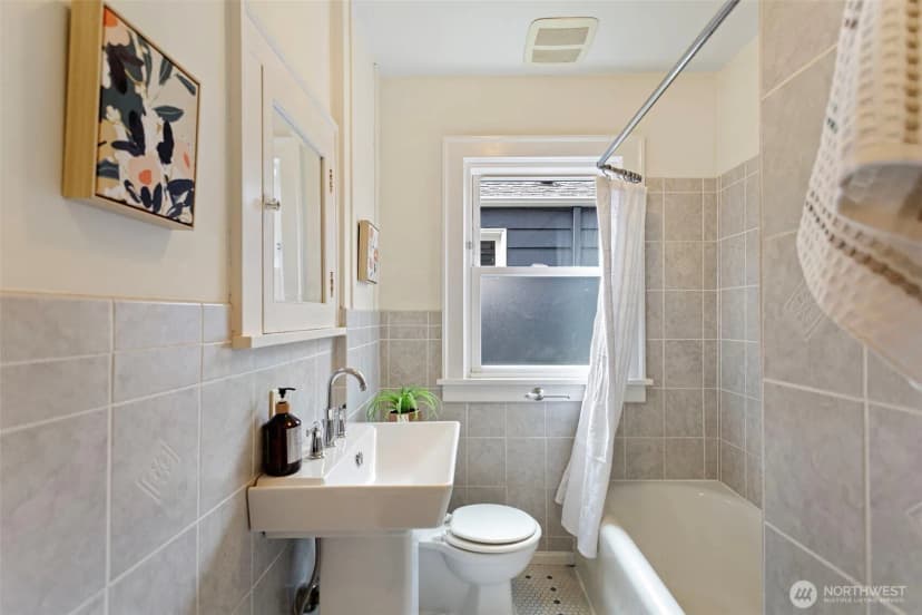 Property photo for 3917 Midvale Avenue N #a, Seattle photo 19