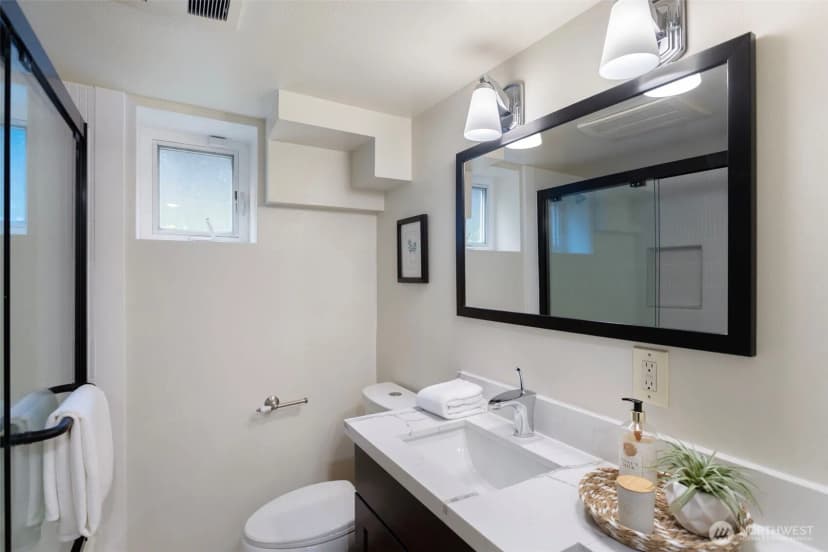 Property photo for 3917 Midvale Avenue N #a, Seattle photo 29