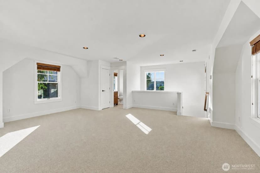 Property photo for 328 10th Avenue W, Kirkland photo 29