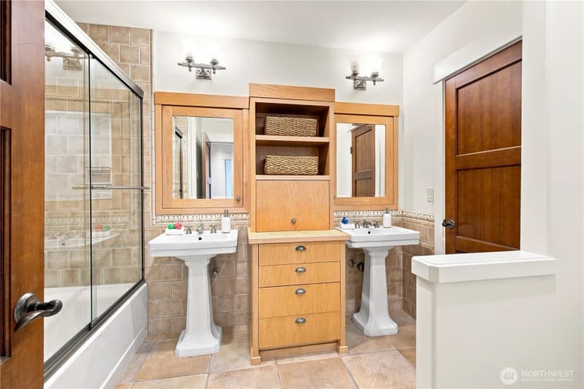 Property photo for 328 10th Avenue W, Kirkland photo 25