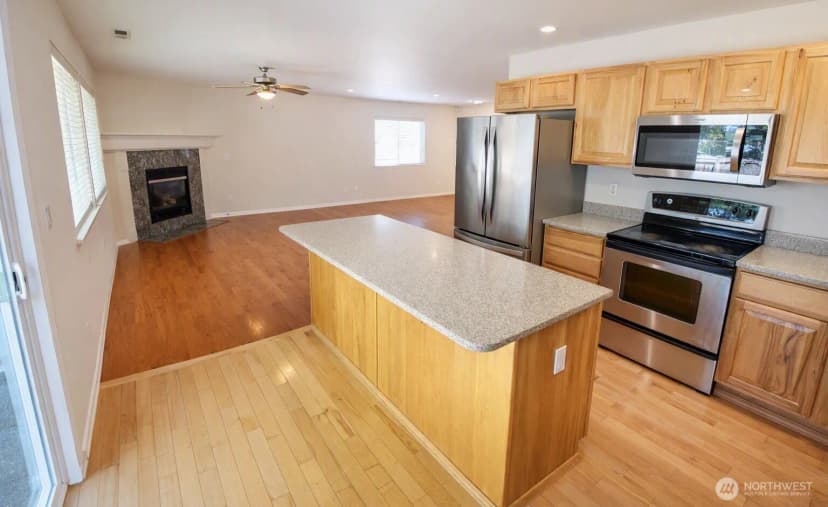 Property photo for 1160 Hudson Street, Dupont photo 4