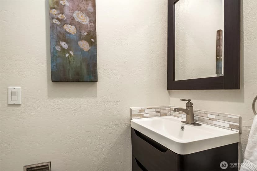 Property photo for 13835 Ne 69th Street #677, Redmond photo 14
