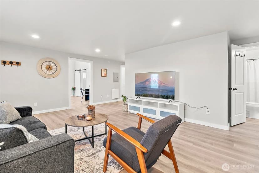 Property photo for 3311 Bridgeport, University Place photo 21