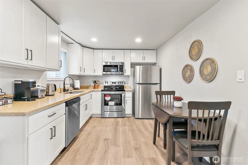 Property photo for 3311 Bridgeport, University Place photo 29