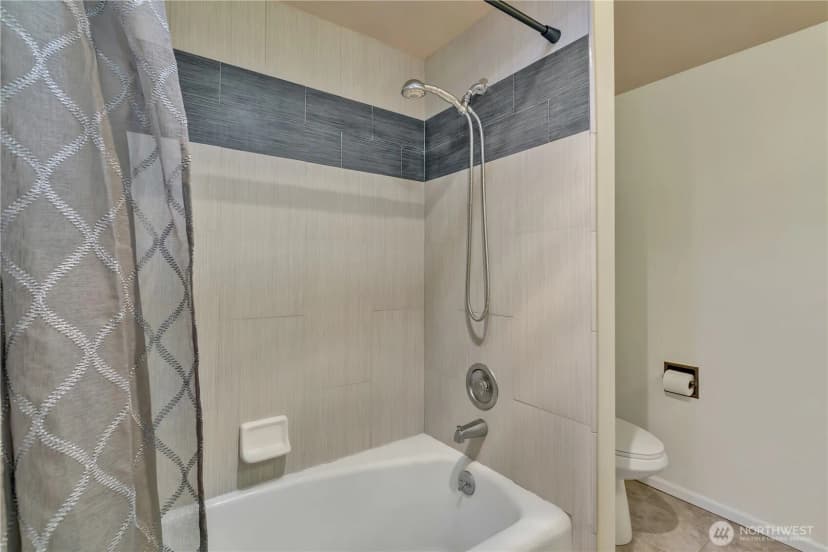 Property photo for 4545 Sand Point Way Ne #207, Seattle photo 20