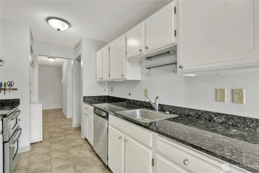 Property photo for 4545 Sand Point Way Ne #207, Seattle photo 10