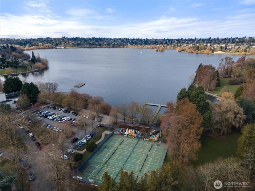 Property photo for 6058 6th Avenue Ne, Seattle photo 27