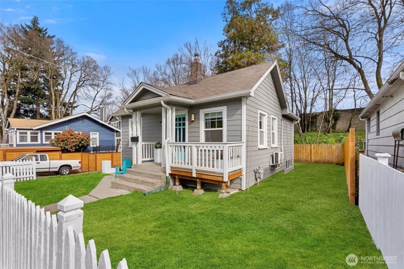 Property photo for 6058 6th Avenue Ne, Seattle photo 26