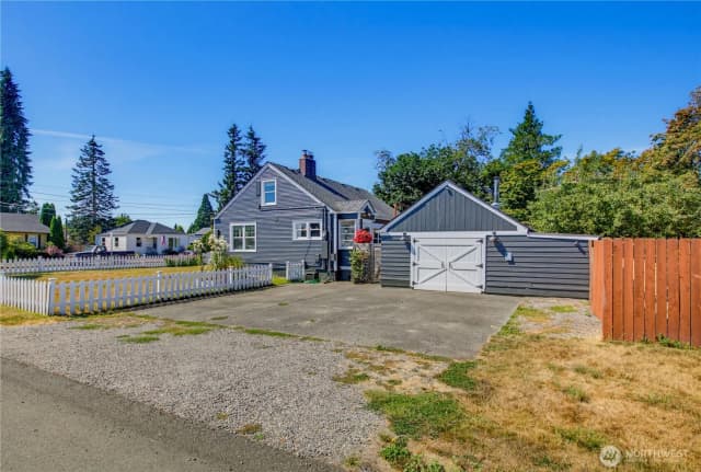 Property photo for 1913 Wilson Ave Avenue, Enumclaw photo 2