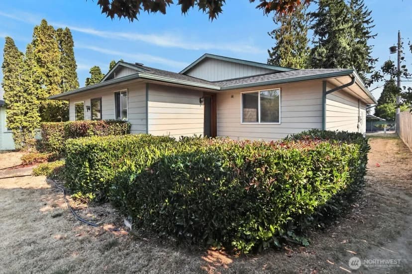 Property photo for 1319 W 12th Street, Port Angeles photo 2
