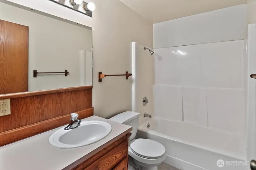 Property photo for 1319 W 12th Street, Port Angeles photo 29